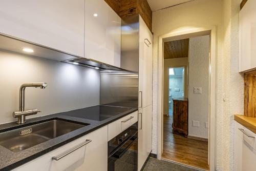 Two-Bedroom Penthouse Apartment Hera image 7