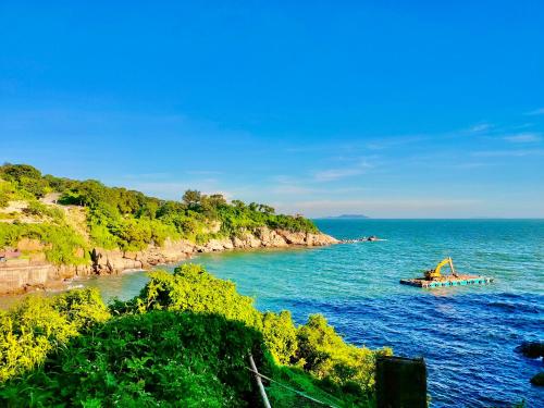 馬祖藍灣景觀餐廳民宿南館 (Matsu Island View Restaurant Bed and Breakfast) in 馬祖列島