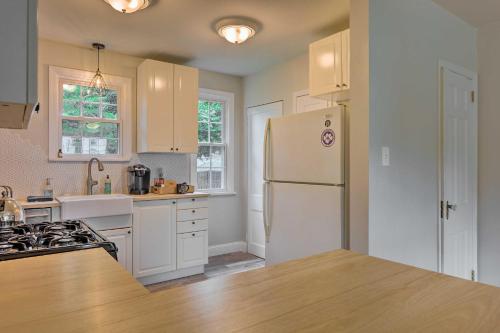 Charming Cincinnati Home Less Than 10 Mi to Downtown! in Blue Ash, USA
