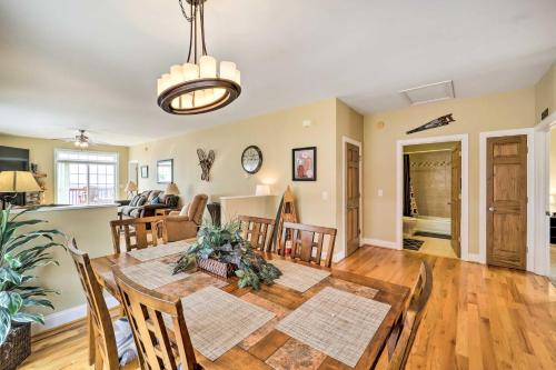 Walkable Condo with Scenic View in Beech Mountain!, Beech Mountain (foto 9)