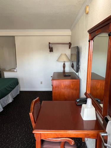 Americas Best Value Inn Hanford