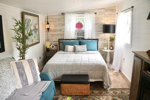 . The Aquarius-a dreamy, waterfront tiny home