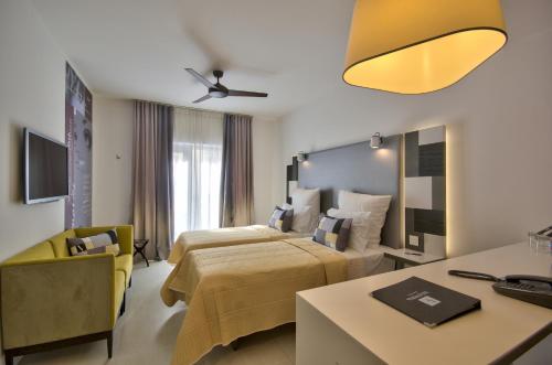 Twin Room image 1