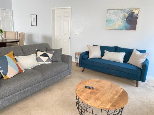 BEAUTIFUL CENTRALLY LOCATED 3-BED 2BATH HOME