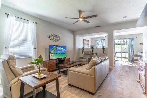185 Winwood Bay in Davenport, USA