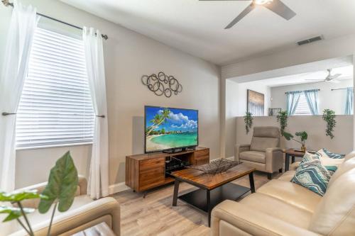 185 Winwood Bay in Davenport, USA