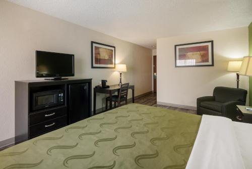 Quality Inn & Suites Granbury