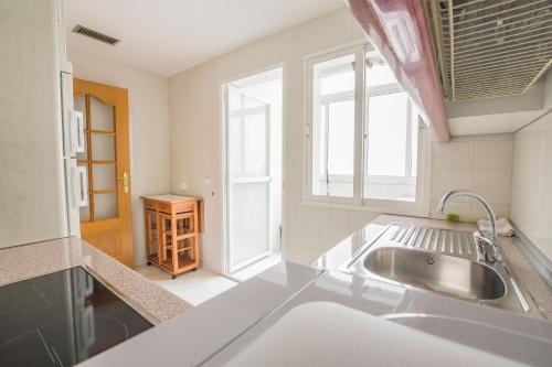 Apartamento céntrico con 2 dormitorios en Granada QH Puerta Real, Granada (fotografie 8)