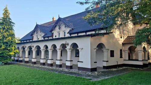 Dārzs, Tölgyeserdő Birtok Kaba Szállás és rendezvény (Tolgyeserdo Birtok Kaba Szallas es rendezveny) in Barand