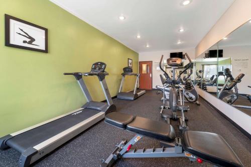 Best Western Plus Covered Bridge Inn - image 10