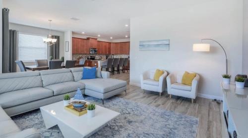 Florida Sunshine 3 Miles to Disney - image 3