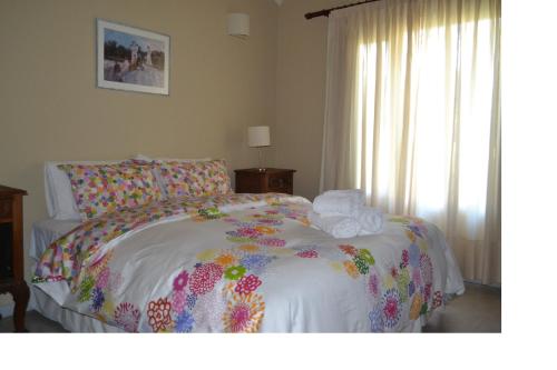 2 bedrooms, 4 beds