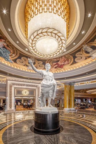 . Caesars Palace Hotel & Casino