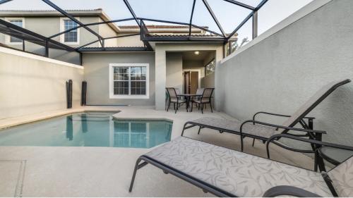Elegant Spacious Stuart Pool Home Accommodate 20 People Doorsteps to Disney - image 13