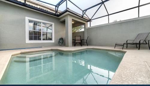 Elegant Spacious Stuart Pool Home Accommodate 20 People Doorsteps to Disney - image 14