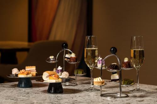 Club Double Room with Breakfast at Club Lounge - Club Lounge available from the age of 13