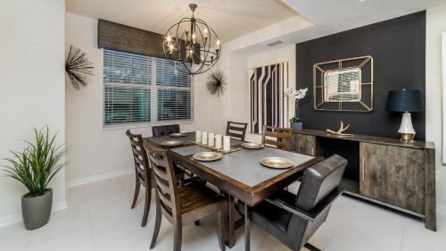 Dominic Door Steps from Disney World - image 12