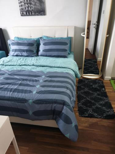 Kota Damansara: Homestay To You, IKEA, Tropicana, Giza, Segi Univ, UMScience&Tech