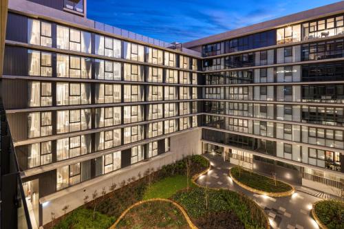 Kilátás, The Sebel Canberra Campbell in Majura