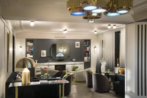 Hôtel Le Marianne Champs Elysées