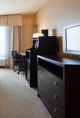 Holiday Inn Express Rocklin - Galleria Area