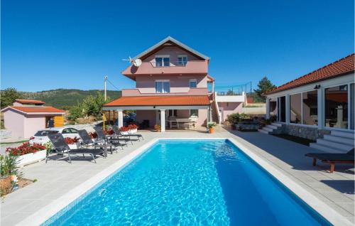 Nice Home In Neoric With Private Swimming Pool, Can Be Inside Or Outside - Neorić