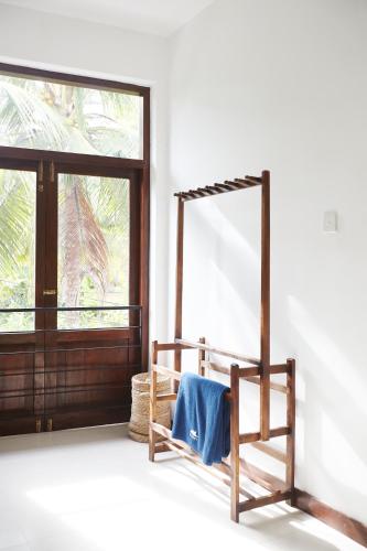 drivethru Hostel Polhena