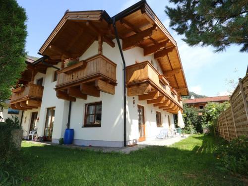 Apartment in Bramberg near Ski Lift - Location saisonnière - Bramberg am Wildkogel