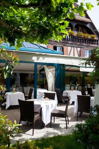 Hôtel Restaurant Relais De La Poste - Strasbourg Nord Hotel de charme La Wantzenau