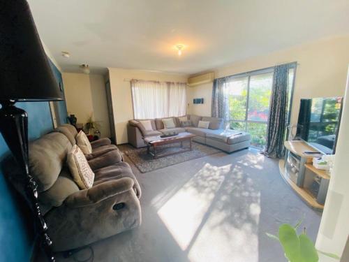 Entire Home In Werribee , Best Possible Location. - Melbourne Entire Home In Werribee , Best Possible Location. - Melbourne