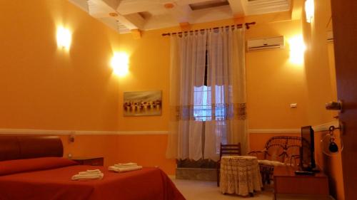 Deluxe Triple Room image 6