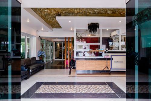 Lobby, Latin Garden in South Thonburi