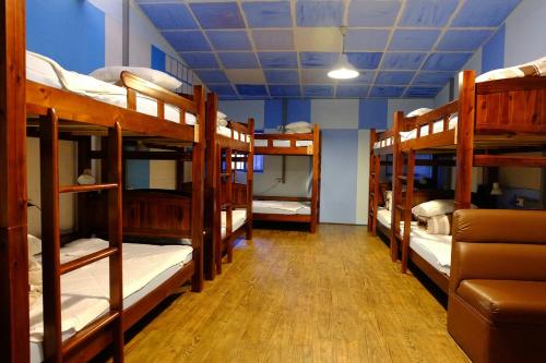 1 bunk bed