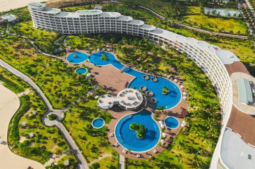 FLC Luxury Hotel Quy Nhơn, Nhơn Lý, Quy Nhơn (Bình Định)