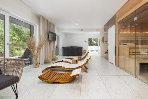 Pobierowo Plaża & SPA - Apartament na Wydmach by Noclegi Renters - image 3
