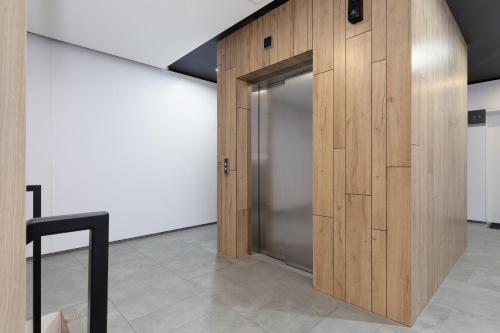 One-Bedroom Apartment image 9