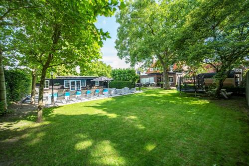 Kert, Hush Bed & Breakfast in Helmond