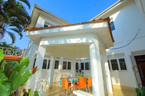 Pintu masuk, Ambassador Bridge Motel in Jinja