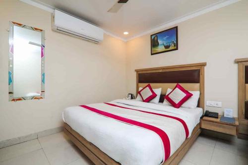 Hotel Lotus Suites at Delhi Airport