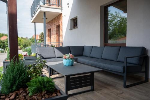 Balcony/terrace, Varkonyi Apartman in Ujvaros