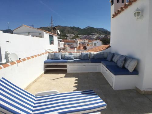 AP322 - Mirlo, Nerja (Foto 9)