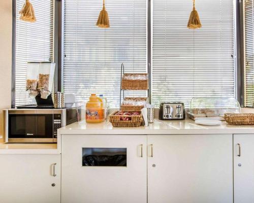 อาหารและเครื่องดื่ม, California Inn and Suites Bakersfield in เบเคอร์สฟิลด์ (CA)