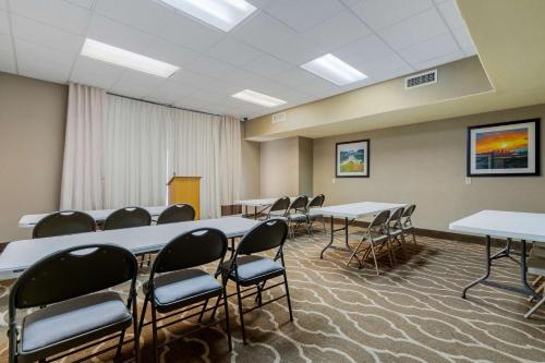 Comfort Suites North Pflugerville - Austin North - image 12