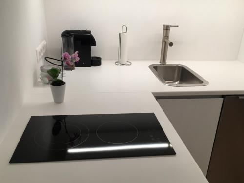 Pink Grapefruit City Condo - image 10