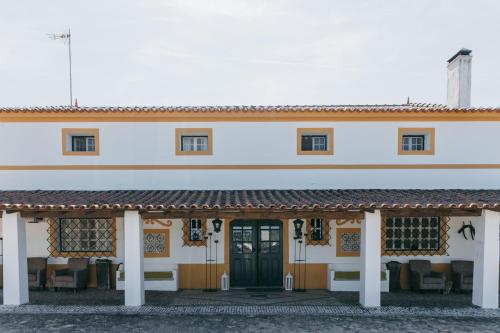 B&B Fronteira - Monte dos Aroeirais - Bed and Breakfast Fronteira