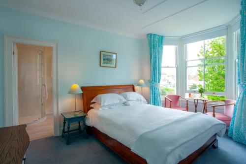 Bear's Well Bed & Breakfast - image 3