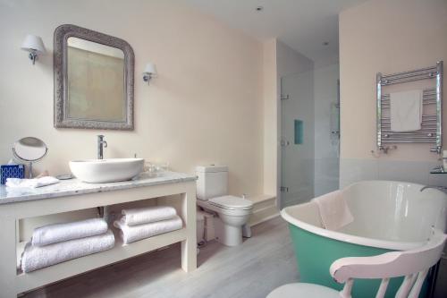 Bear's Well Bed & Breakfast - image 5