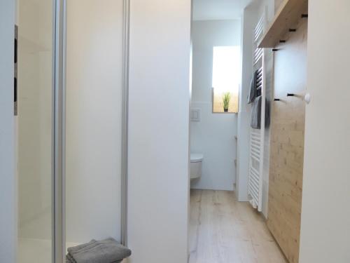 Fürdőszoba, Family Mountain Winterberg Chalet privates Haus 10 Pers 4 Schlafzimmer WiFi near Lift in Neuastenberg