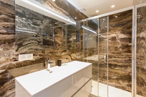 Apartment image 10