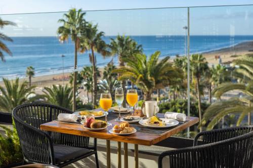 Corallium Dunamar by Lopesan Hotels